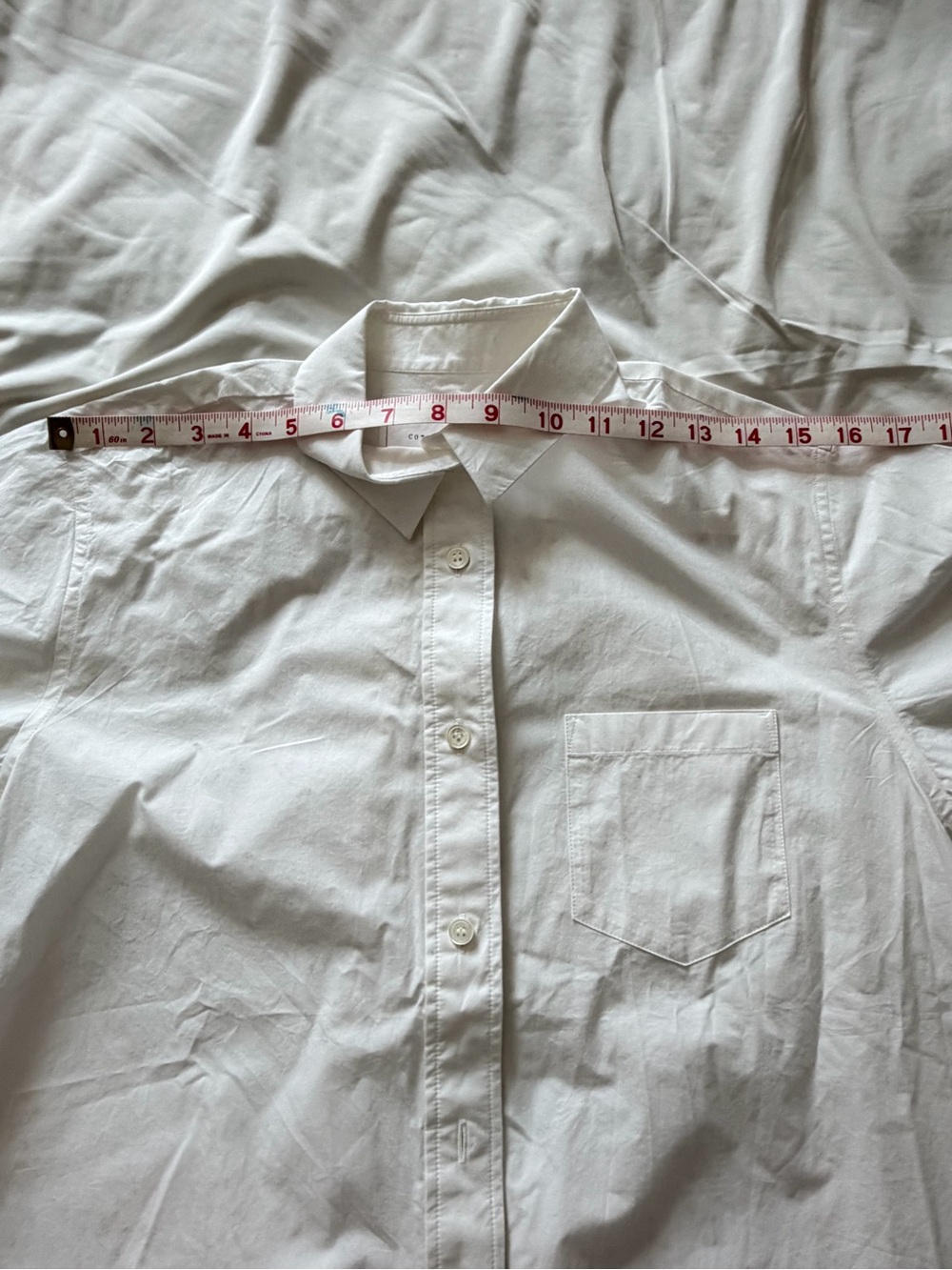 Sacai White Short-Sleeve Button Front Blouse with Lace Side Panels - Picture 7 of 11